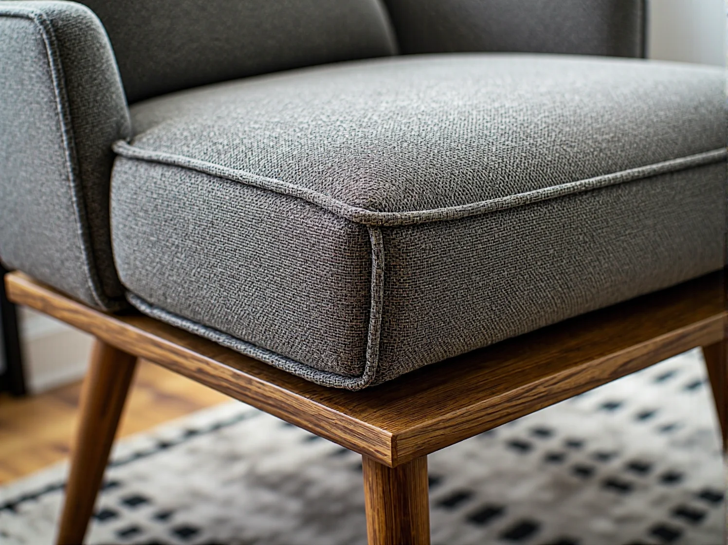 Drewniane meble do pokoju dziecka w ciepłych kolorach ziemi idealne do stylu boho.